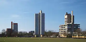 De universiteit van Leicester, gezien vanuit het Victoria Park
