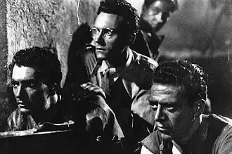 Scène uit L'uomo dalla croce