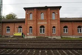 Stationsgebouw