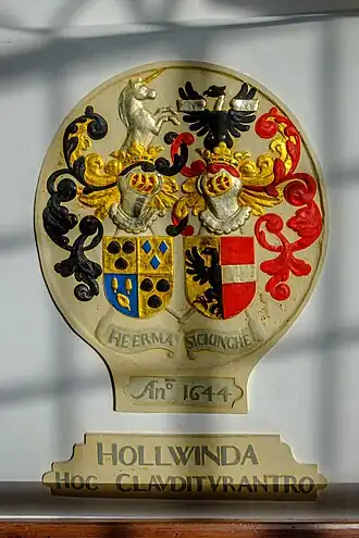 Gipsafgietsel van een wapenschild uit 1644 van (Ludolf) Heerma en (Bele) Sickinghe in de apsis van de Petruskerk van Usquert