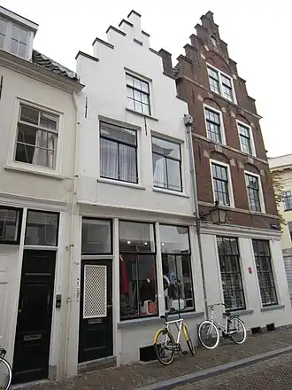 Monumenten aan de Annastraat