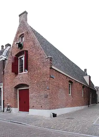 De Kleine Vleeshal aan de Lange Nieuwstraat 34