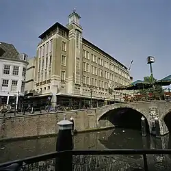 V&D aan de Aalmarkt in Leiden, 2003