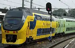 Groene trein in Haarlem.