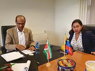 Rabin Parmessar met Flores Rivas