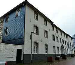 Zuidgevel vanuit het westen