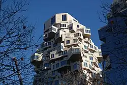 Close-up van Noordtoren na voltooing (november 2021)