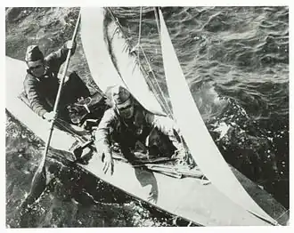 Jaap van Hamel en Rudi van Daalen Wetters, opgepikt door de HMS Eglinton die hen naar Lowestoft bracht.