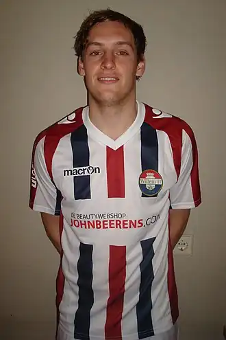 Simon van Zeelst in het shirt van Willem II seizoen 2013/2014