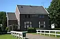 Ontwikkeling (twee woningen voor ziekenhuispersoneel)