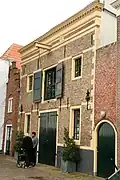 Pakhuis met lijstgevel