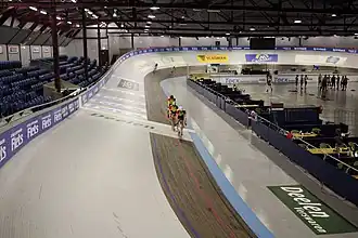 De wielerbaan in 2015, voor de vernieuwing
