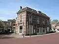 Winkel-woonhuis (met 30)