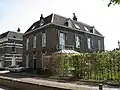 Dubbele villa (met Noorder Parallelweg 1)