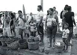 Garnalenverkopers in Abaetetuba