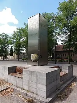 Monument op kerkplein