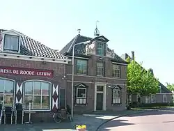 Restaurant naast het voormalige raadhuis