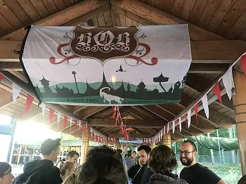 Versiering in de wachtrij ivm laatste operationele dag