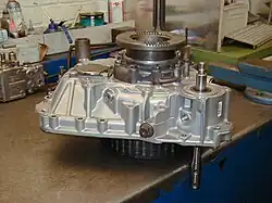 De naschakelgroep met twee verhoudingen