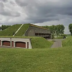 Kazerne van Fort bij het Steurgat in Werkendam (km 313)
