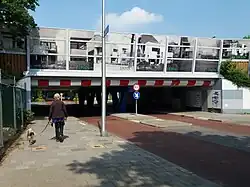 Viaduct van de Waterlinieweg met historische afbeeldingen van het Rietveld-Schröderhuis.