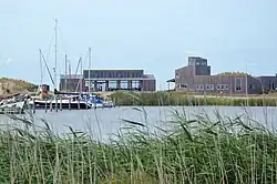 Bezoekerscentrum en havenkantoor