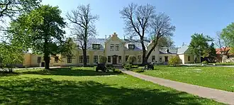 Estisch oorlogsmuseum, voorzijde