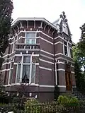 Villa in een Eclectische stijl met chalet- en art-nouveaustijl-elementen
