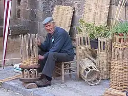 Mandenvlechter in Spanje