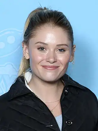 Virginia Gardner tijdens GalaxyCon in Richmond in 2022
