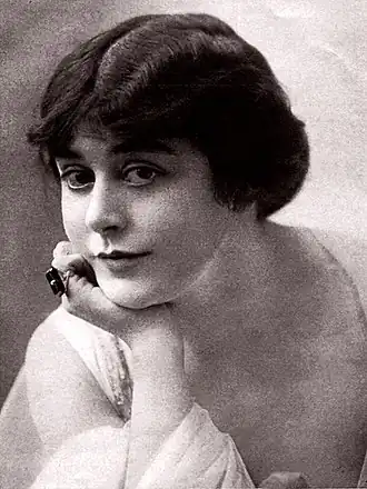 Virginia Pearson (1916)