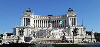 Het Vittoriano gezien van op Piazza Venezia.