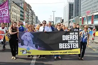 Vlaams Belang Jongeren op een manifestatie tegen onverdoofd slachten