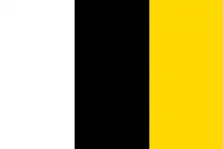 Bevat de kleuren van het Lokerse voetbalteam, deze vlag of gelijkaardige vlaggen worden vaak in het straatbeeld van Lokeren teruggevonden.