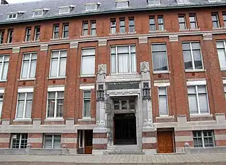 Hoofdkantoor aan de De Willem Ruysstraat (voorheen de Glacisstraat).