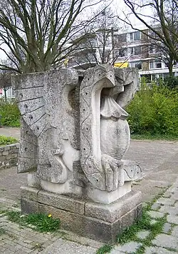 Vogel met slang in de bek (1972), Utrecht