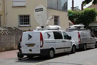 Een straalwagen van Canal+ in Brétigny-sur-Orge