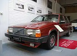 Vroege Volvo 760 sedan (met eerste neus (EU))