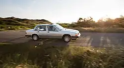 Tweede generatie Volvo 760 GLE met B280E V6 benzinemotor (EU)