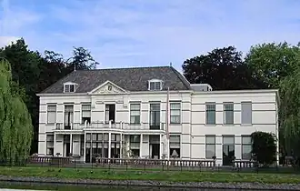 Hoekenburg, gezien van over de Vliet