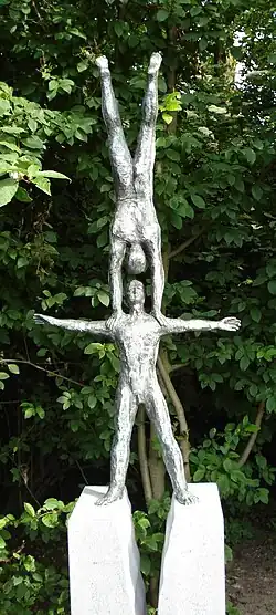 Acrobaten (2003), Voorburg