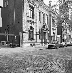 Voorgevel in juli 1983