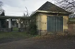 Garage van een villa in Helmond