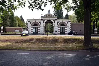 Voorzijde poortgebouw