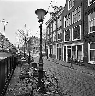 Lijnbaangracht 18-20 (v.l.n.r. 1976)