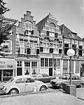 Voorgevels na restauratie, 1976.
