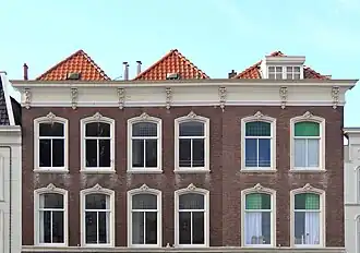 Bovengedeelte van het voormalige herenlogement het Herthuis anno 2012