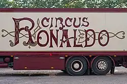 Vrachtwagen Circus Ronaldo
