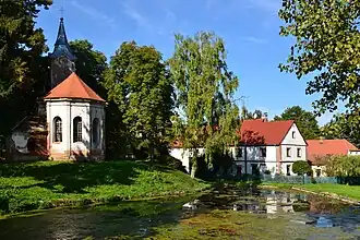 Kerk bij de dorpsvijver (2013)