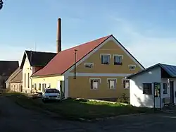 Huis met fabriekspand (2014)